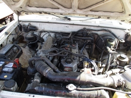 1990 TOYOTA TRUCK WHITE 2.4L MT 4WD Z15025